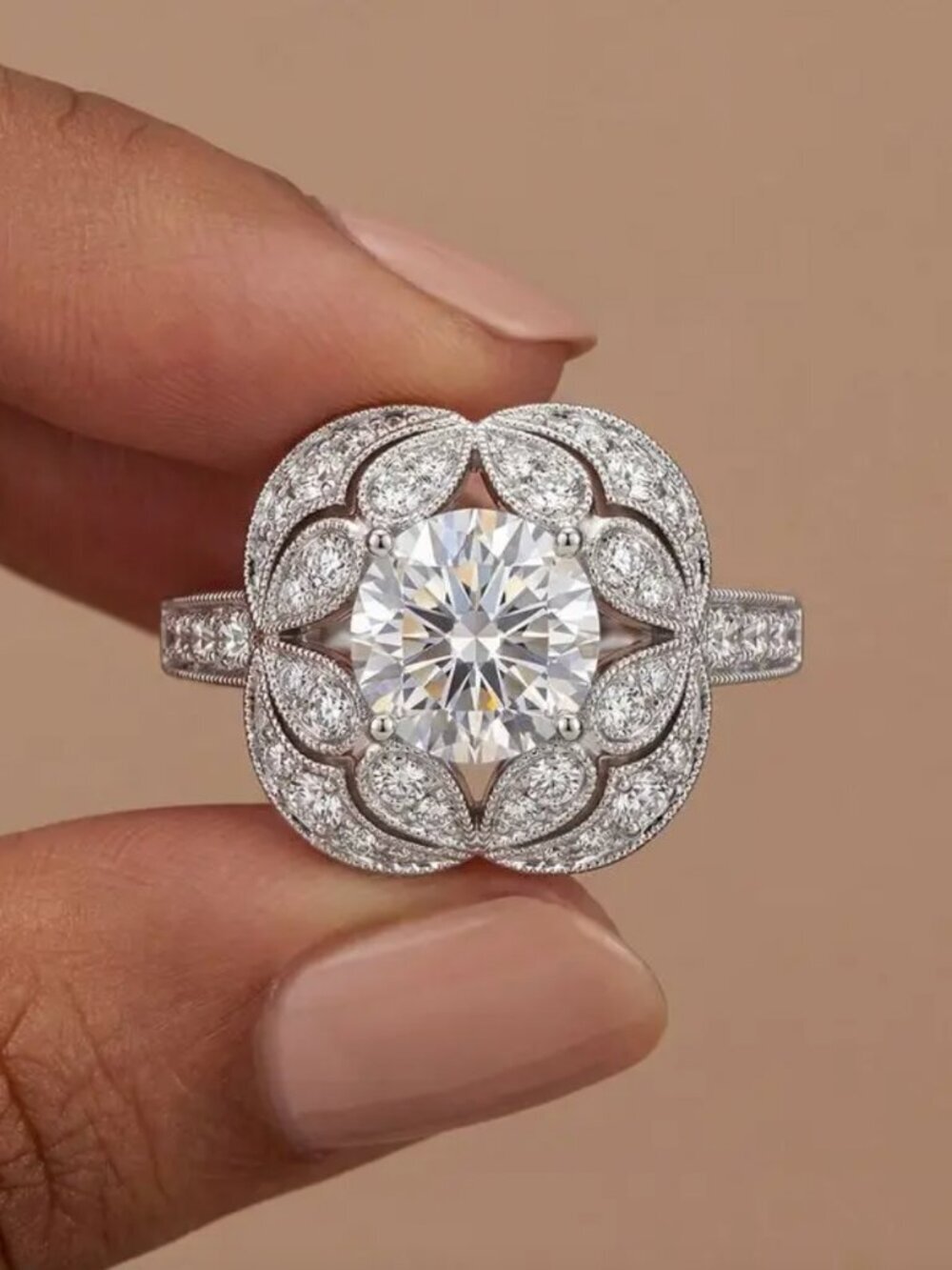 NEW 18k White Gold Diamond Ring Band Statement Ring Large Flower Cocktail Ring